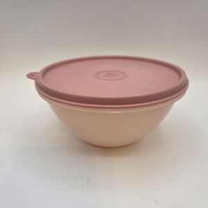 Vintage Tupperware Clear  Wonderlier Bowl With Pink Lid